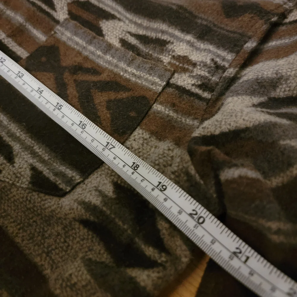 Patterned button up shirt - Picture 6 of 10